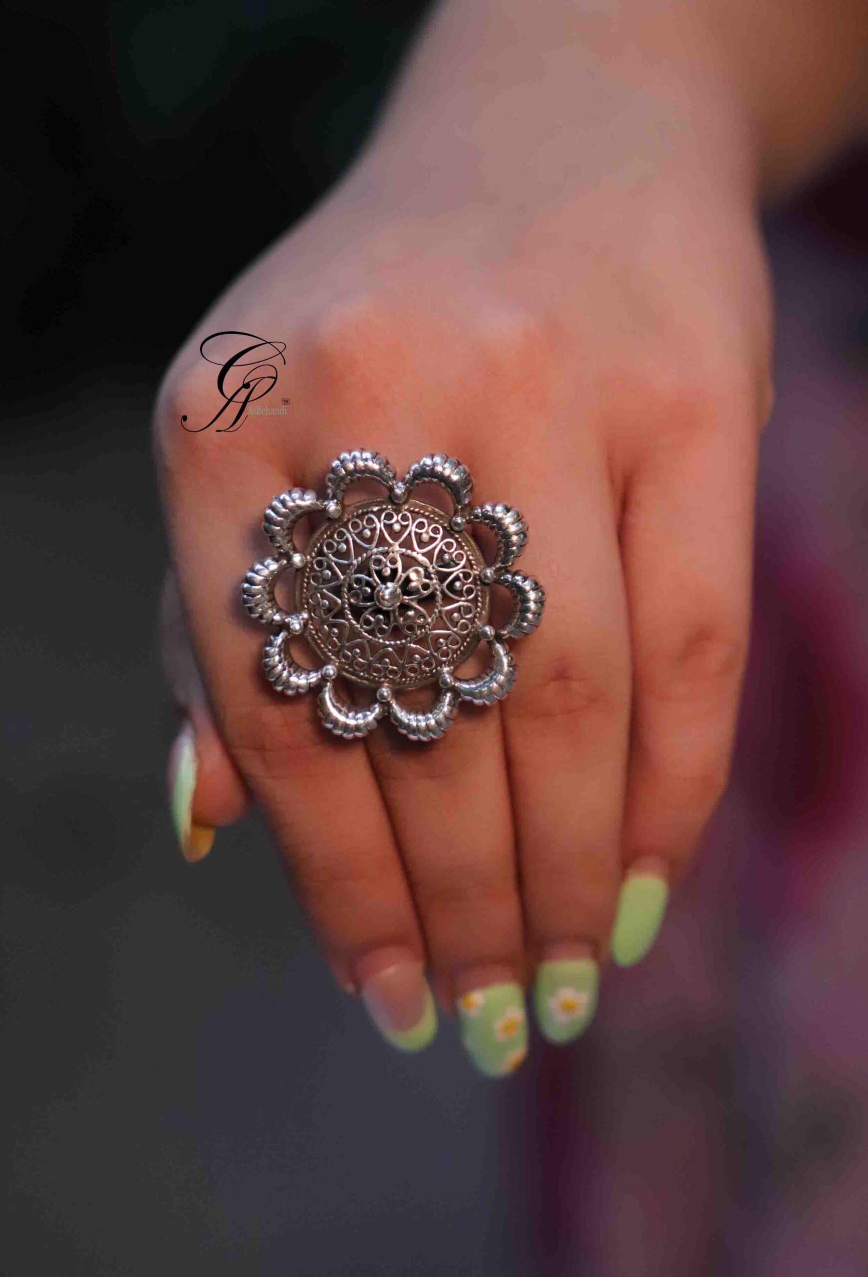Chic Engraved Flower Party Female Finger Ring Anillos Vintage Antique Big  Gold Color Women-Midi-Rings Stylish Indian Jewelry